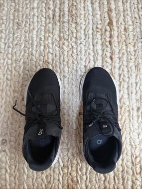 On Running women Black Athletic Lace-Up Trainers
